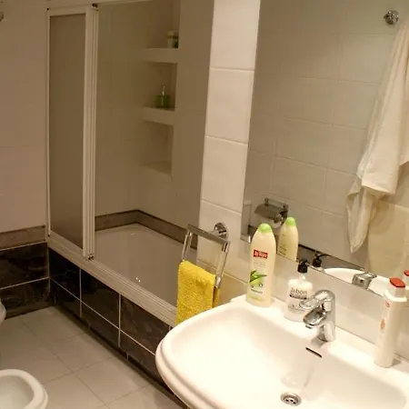 Apartamento 3 Bedrooms At 50 M Away From The Beach With Sea View And Furnished Terrace *
